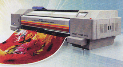 양면을 동시에 출력할 수 있는 코니카 헤드의 '스마트'.